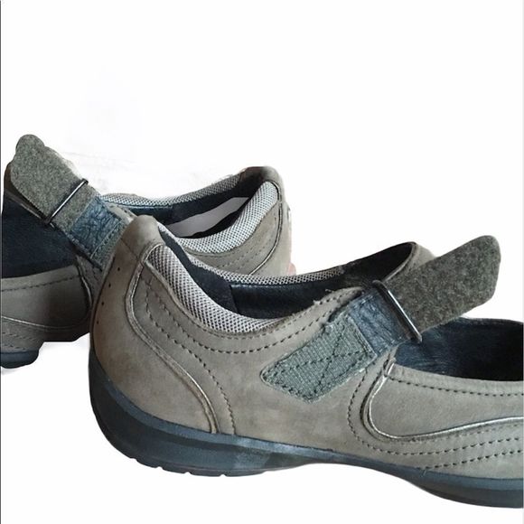 Clark’s Wave Mary Jane Shoes - Picture 4 of 8